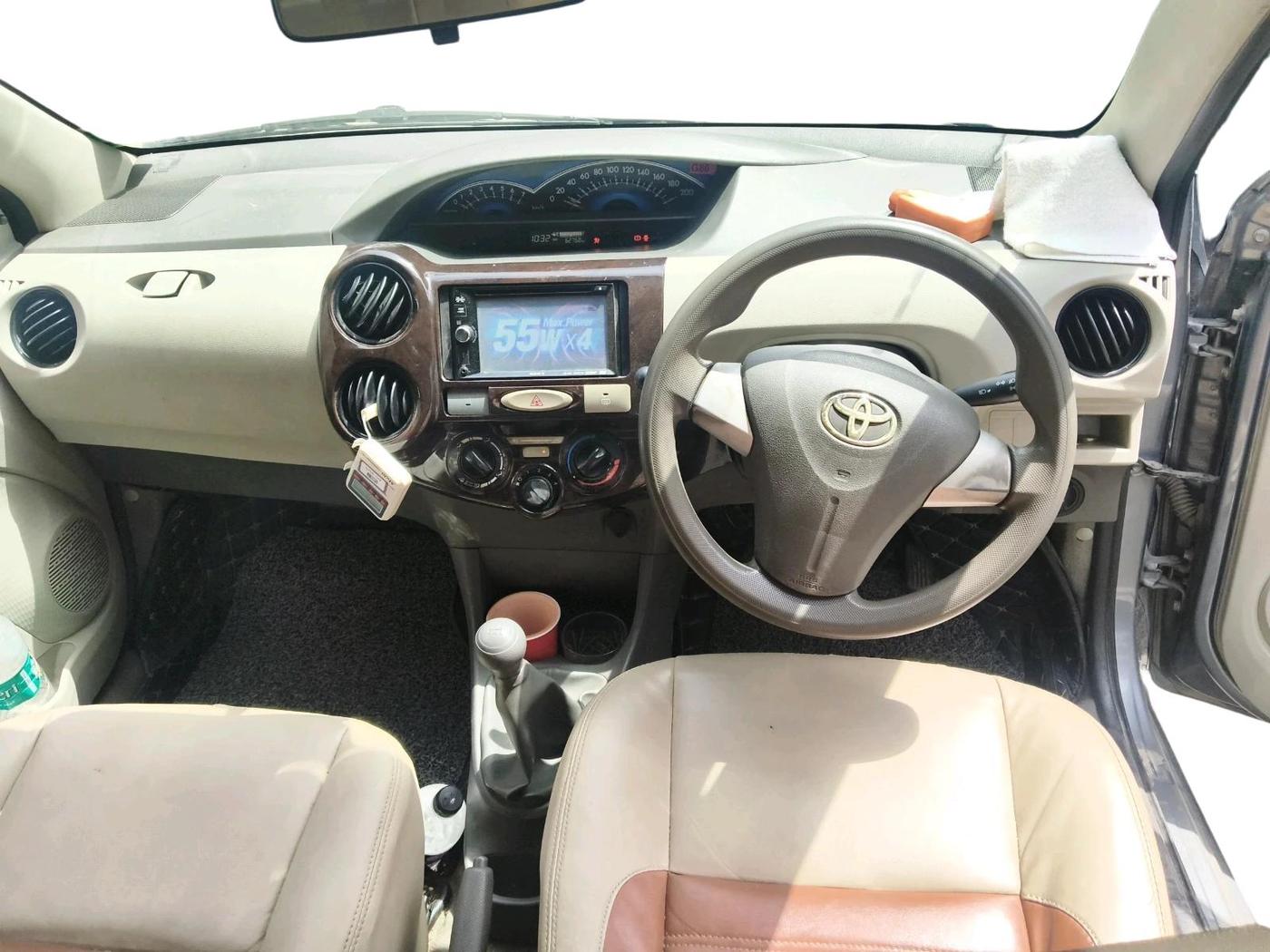 2015 Toyota Etios Liva G, Petrol, Manual, 62,758 km, interior