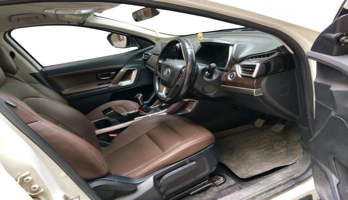 2019 Tata Harrier XZ 2.0L, Diesel, Manual, 78,018 km, interior