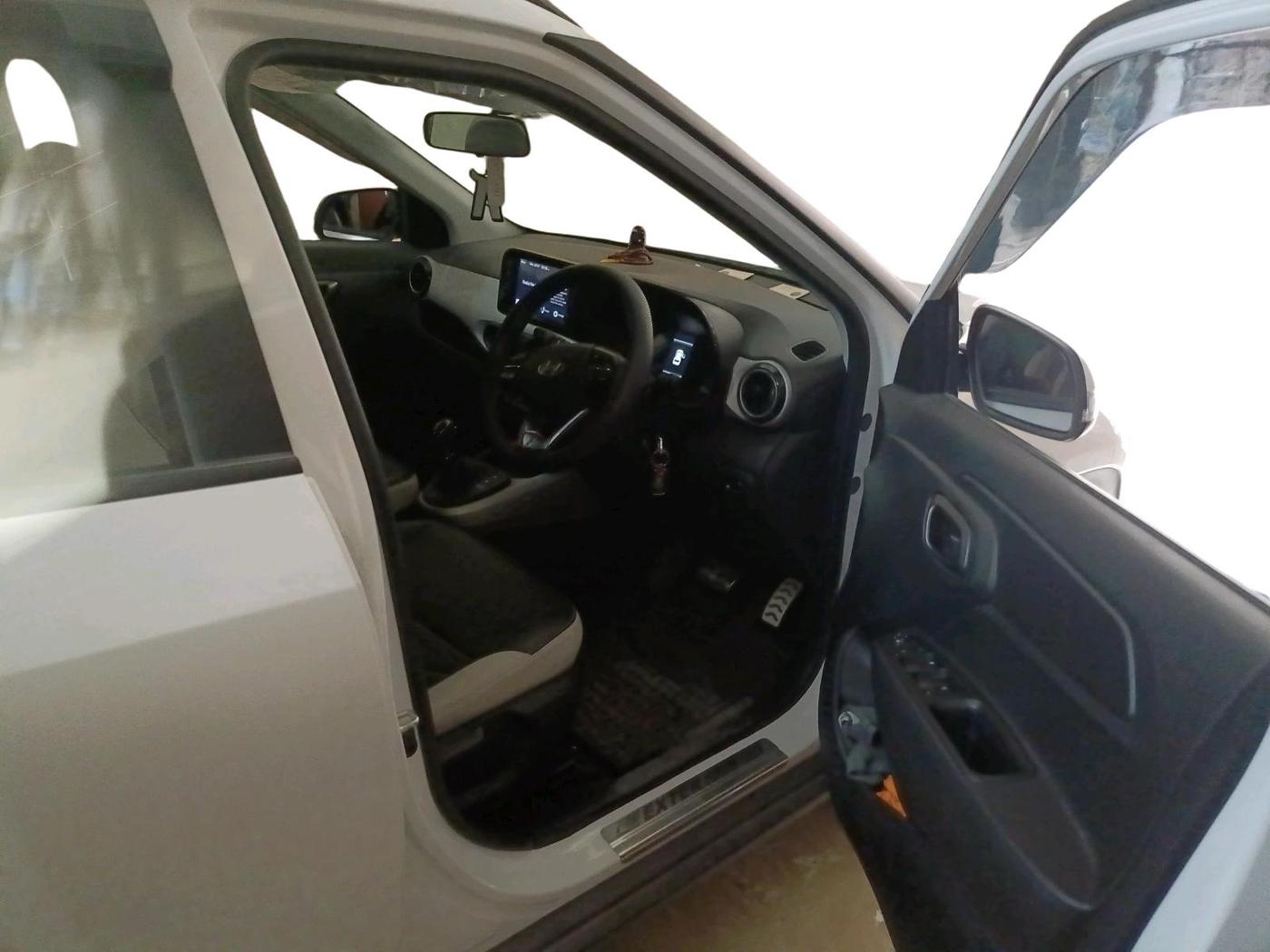 2024 Hyundai EXTER  SX 1.2 AMT, Petrol, Automatic, 4,315 km, interior