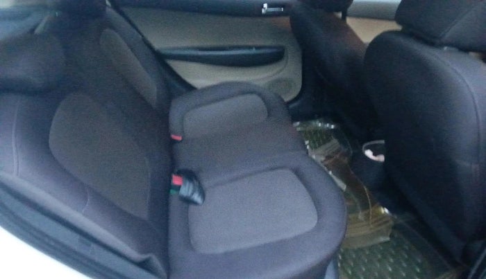 2012 Hyundai i20 ASTA (O) 1.2 WITH SUNROOF, Petrol, Manual, 50,512 km, interior