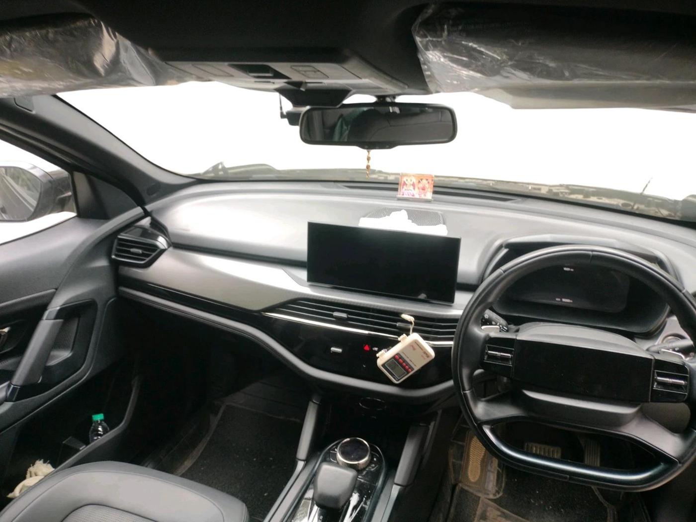 2025 Tata Safari ACCOMPLISHED PLUS DARK EDITION AT, Diesel, Automatic, 50,263 km, interior