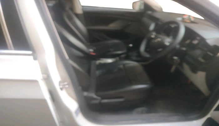 2022 Skoda KUSHAQ ACTIVE 1.0L TSI MT, Petrol, Manual, 66,675 km, interior