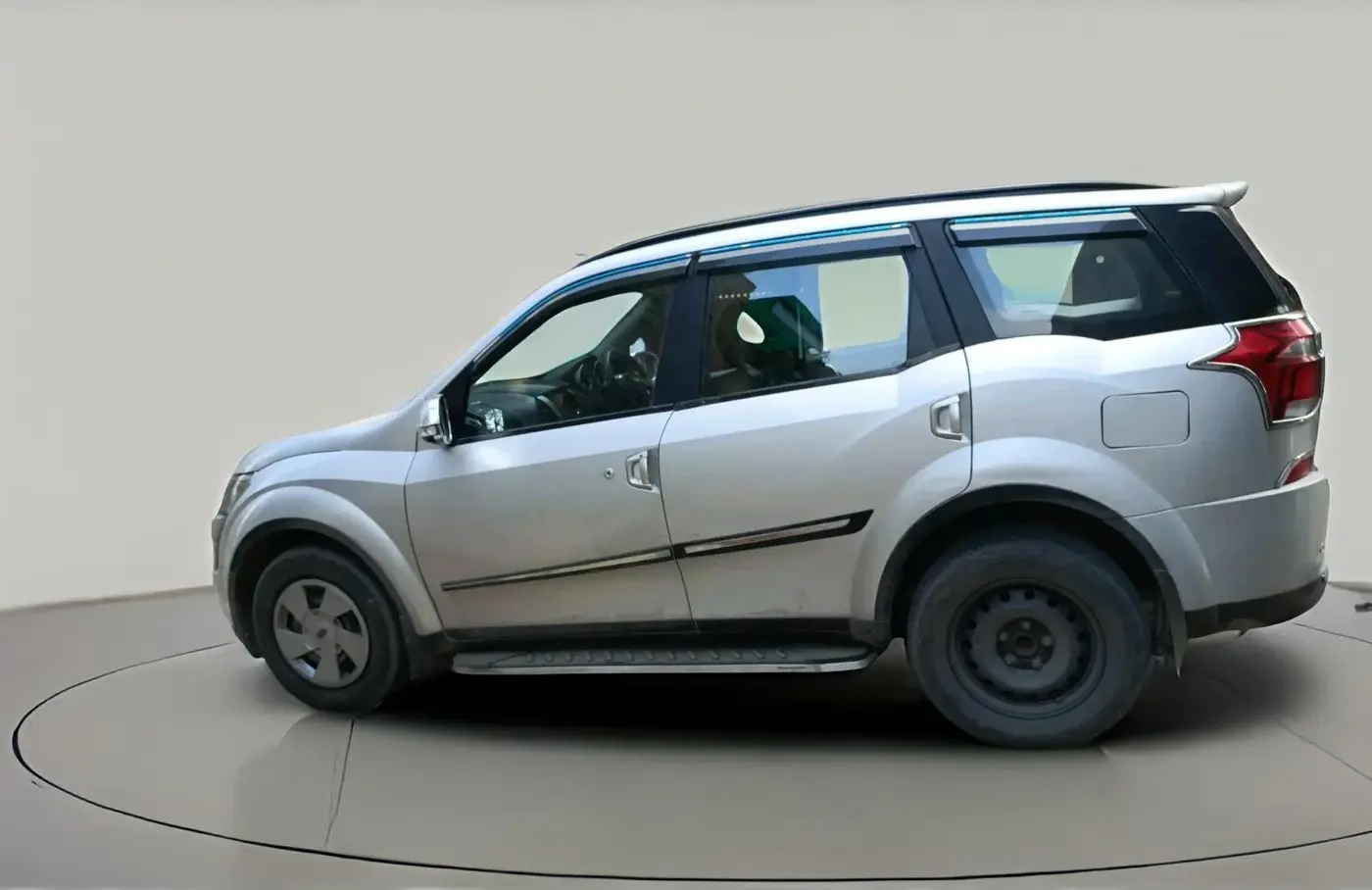 2019 Mahindra XUV500 W7, Diesel, Manual, 76,757 km, exterior