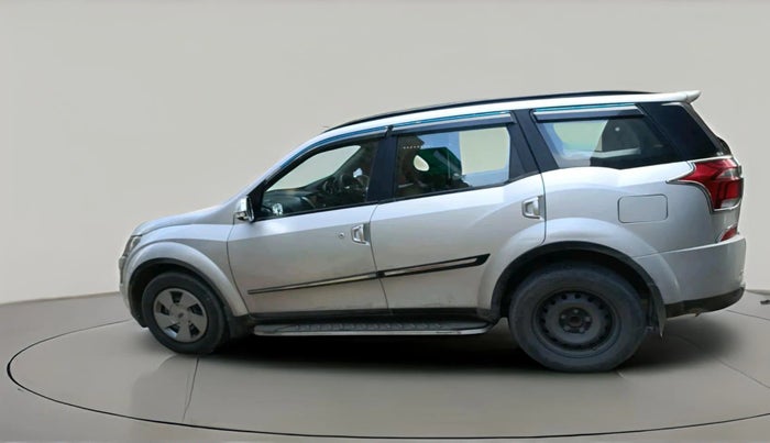 2019 Mahindra XUV500 W7, Diesel, Manual, 76,757 km, exterior