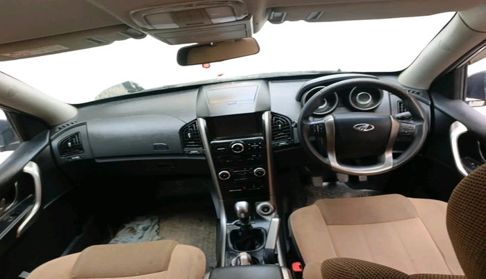 2019 Mahindra XUV500 W7, Diesel, Manual, 76,757 km, interior