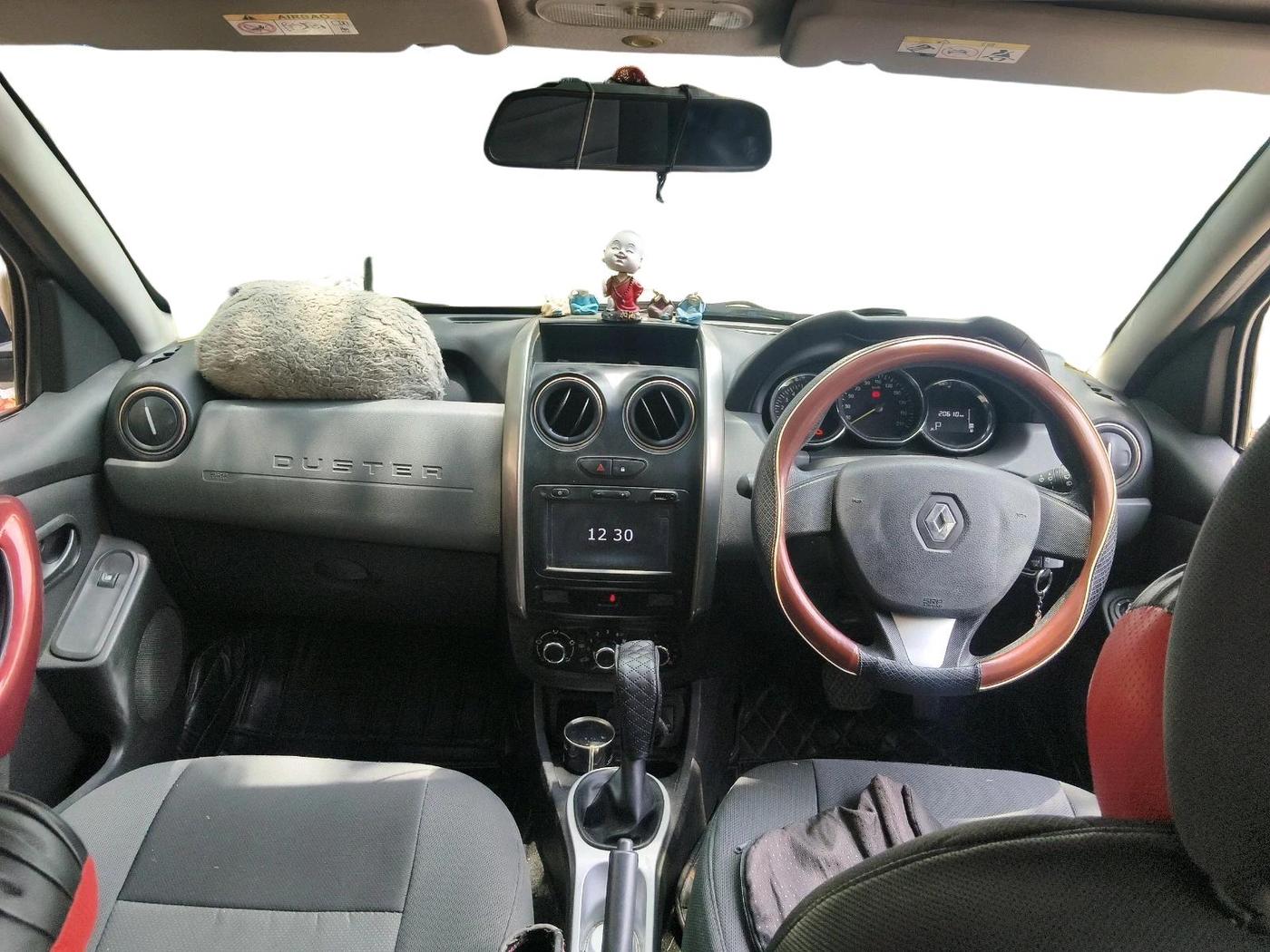 2018 Renault Duster RXS CVT, Petrol, Automatic, 20,610 km, interior