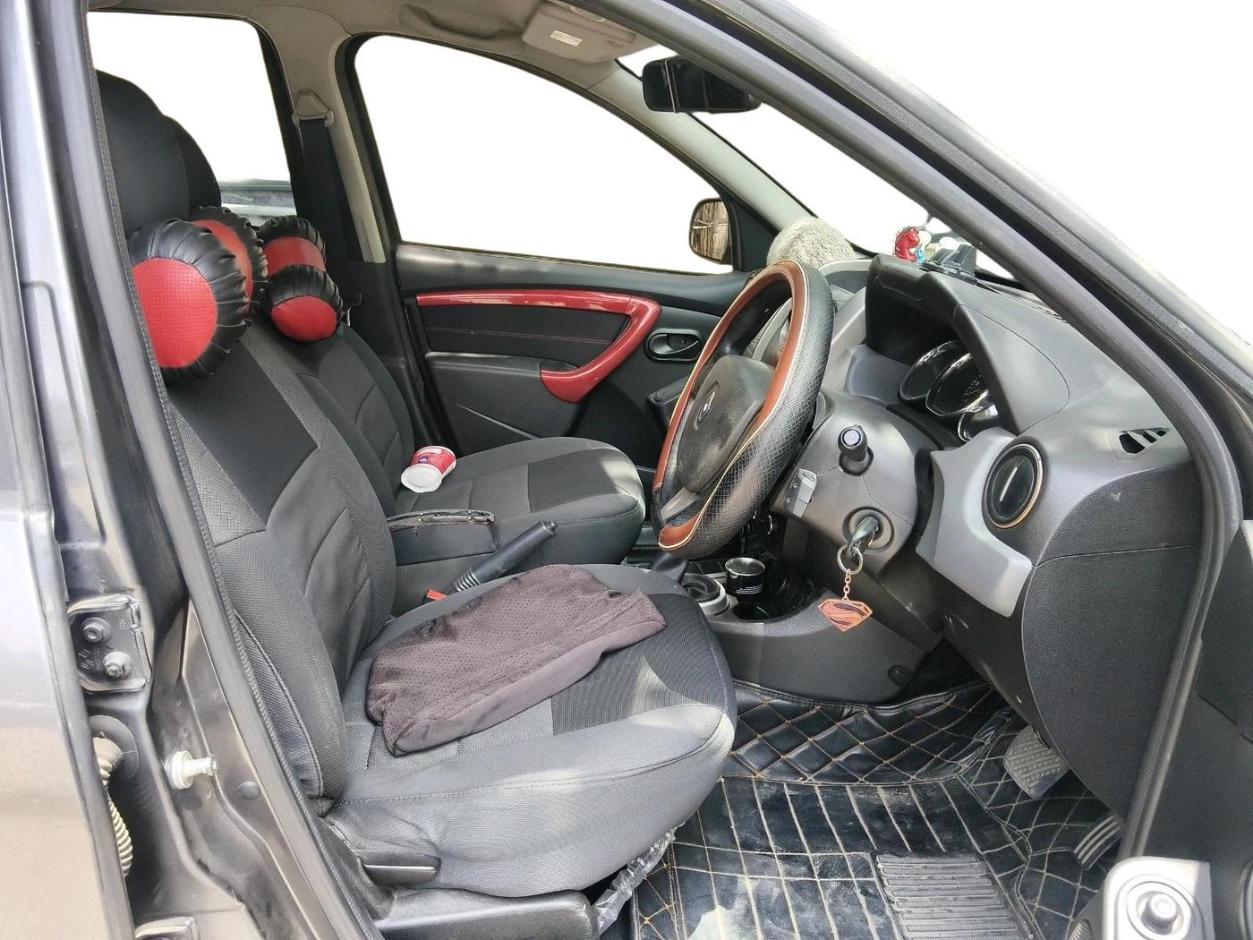 2018 Renault Duster RXS CVT, Petrol, Automatic, 20,610 km, interior