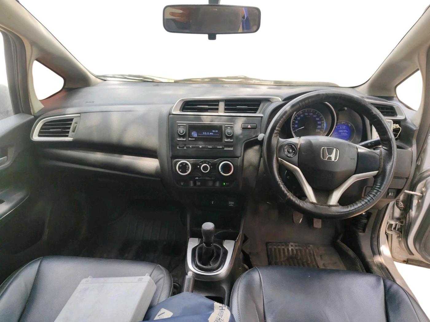 2018 Honda WR-V 1.5L I-DTEC S MT, Diesel, Manual, 88,289 km, interior