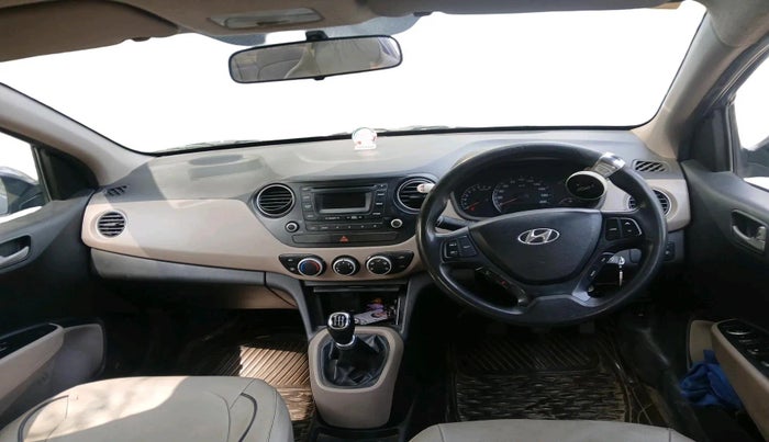 2014 Hyundai Xcent BASE 1.2, Petrol, Manual, 1,36,531 km, interior