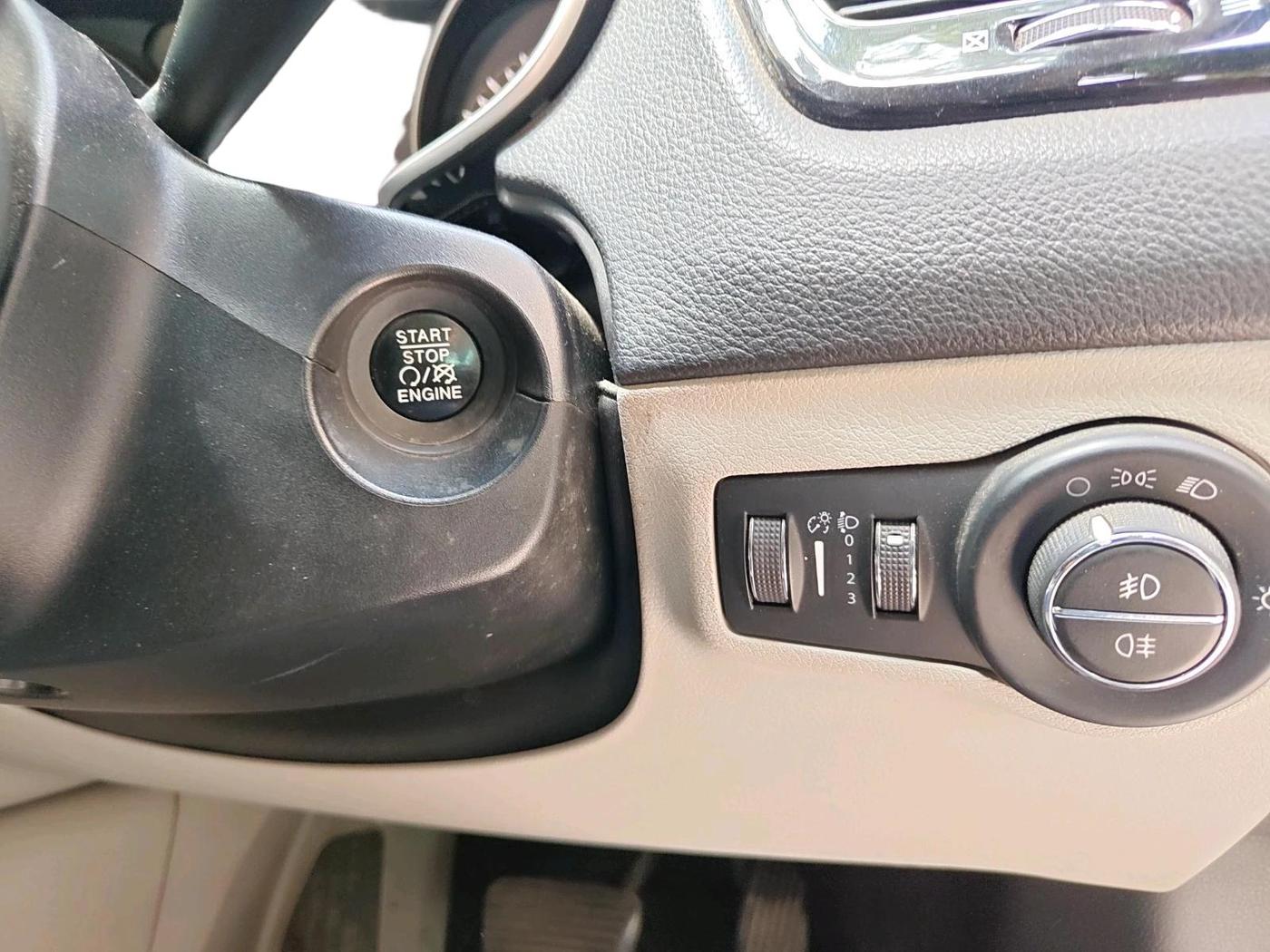 2017 Jeep Compass LIMITED 1.4 PETROL AT, Petrol, Automatic, 1,28,088 km, interior