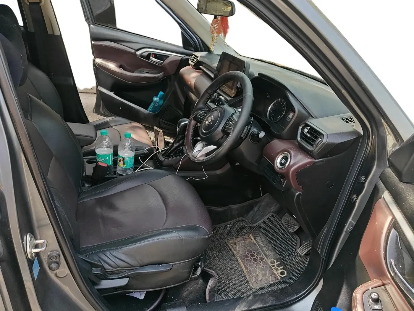 2023 Maruti Grand Vitara DELTA SMART HYBRID AT, Petrol, Automatic, 50,001 km, interior