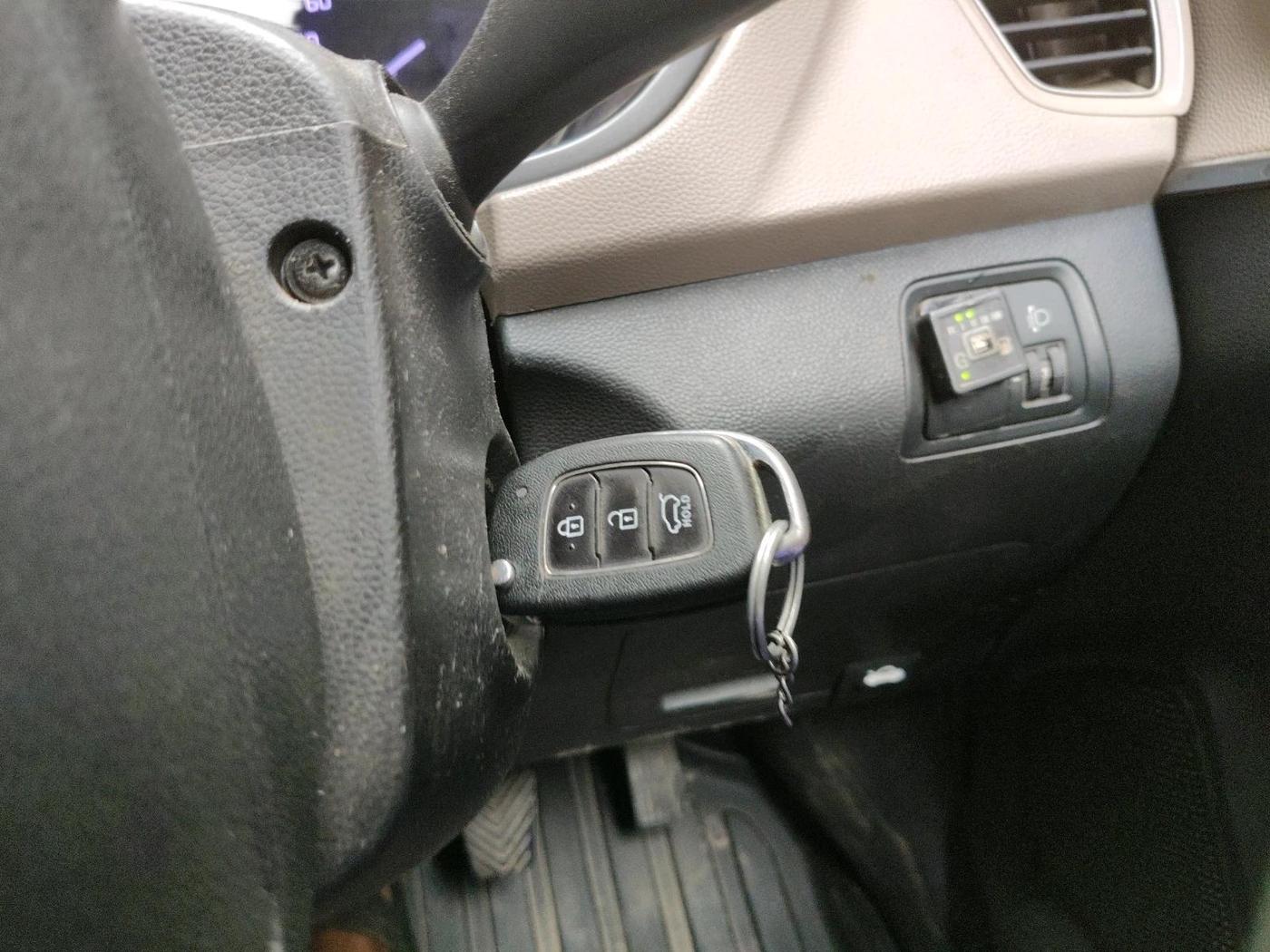 2015 Hyundai Elite i20 MAGNA 1.2, CNG, Manual, 1,50,578 km, interior