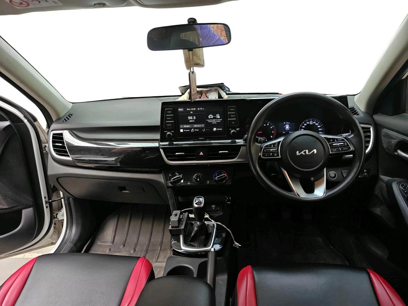2021 KIA SELTOS HTK PLUS 1.5, Petrol, Manual, 82,008 km, interior