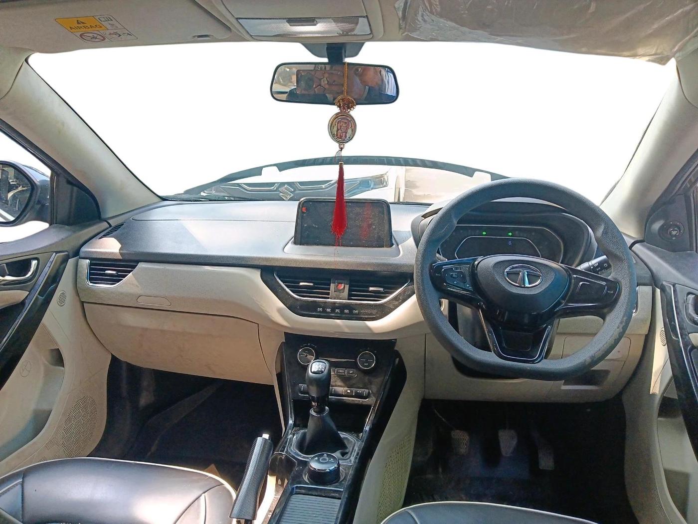 2022 Tata NEXON XZ PLUS PETROL, Petrol, Manual, 65,267 km, interior