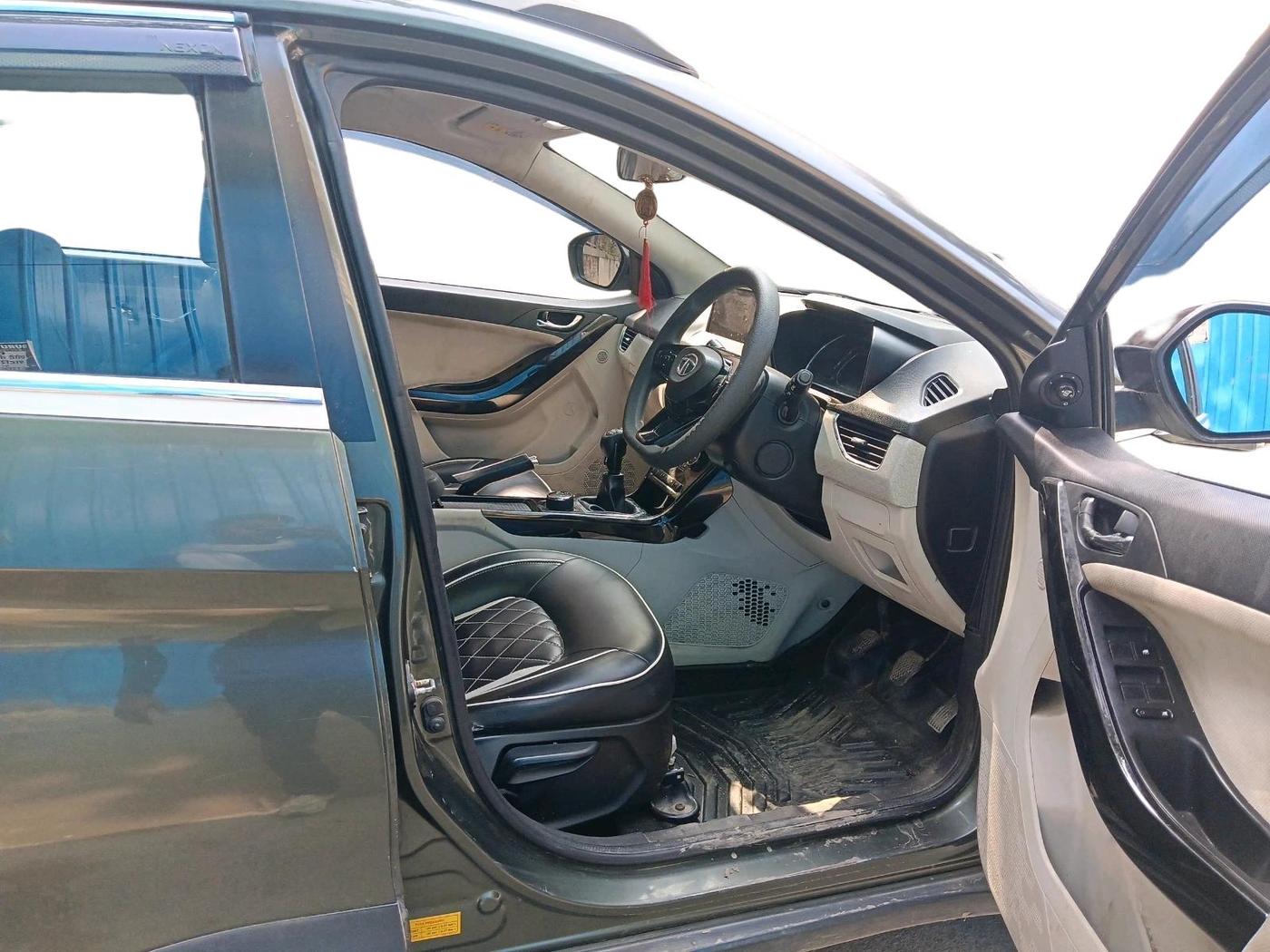 2022 Tata NEXON XZ PLUS PETROL, Petrol, Manual, 65,267 km, interior