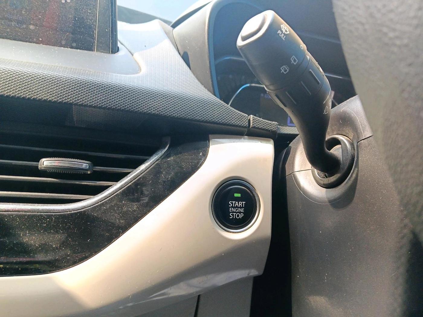 2022 Tata NEXON XZ PLUS PETROL, Petrol, Manual, 65,267 km, interior