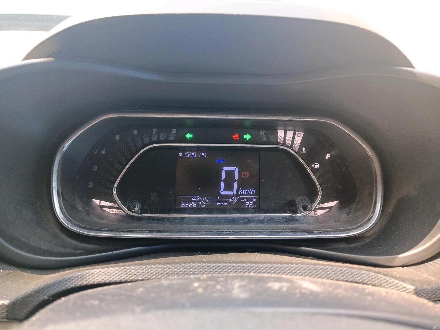 2022 Tata NEXON XZ PLUS PETROL, Petrol, Manual, 65,267 km, interior