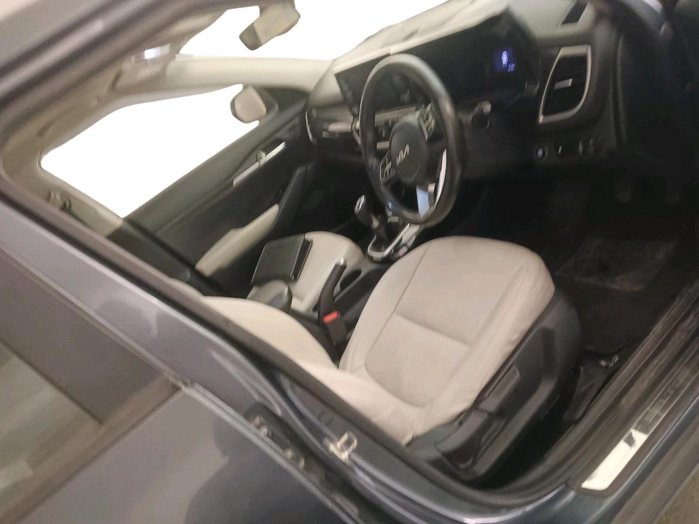 2022 KIA SELTOS HTK PLUS 1.5 IMT, Petrol, Manual, 61,382 km, interior