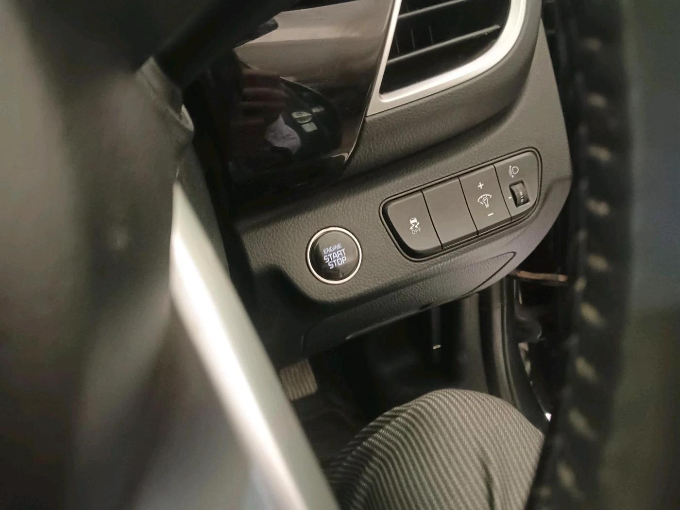2022 KIA SELTOS HTK PLUS 1.5 IMT, Petrol, Manual, 61,382 km, interior