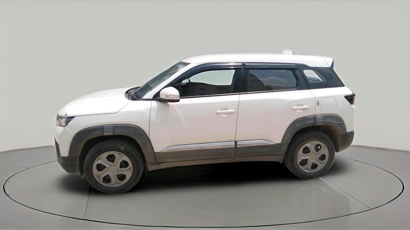 2025 Maruti BREZZA LXI S- CNG, CNG, Manual, 33,404 km, exterior