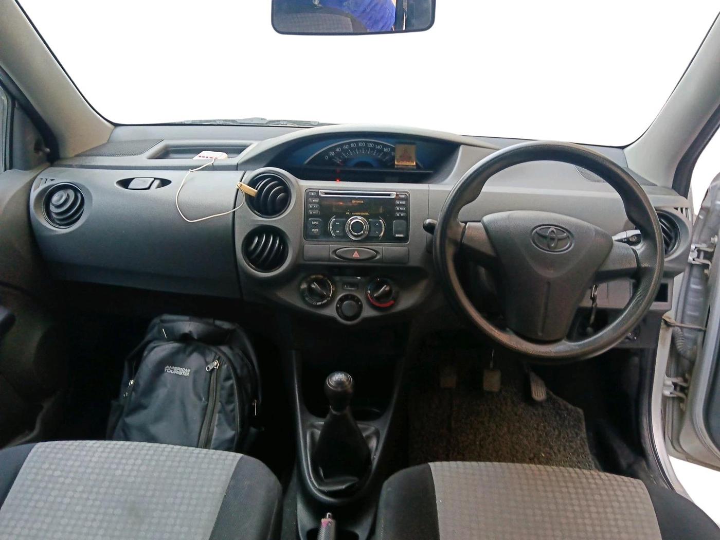 2013 Toyota Etios Liva G, Petrol, Manual, 44,726 km, interior