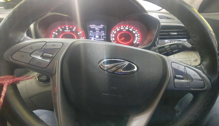 2021 Mahindra XUV300 W8 (O) 1.2 PETROL, Petrol, Manual, 34,145 km, interior