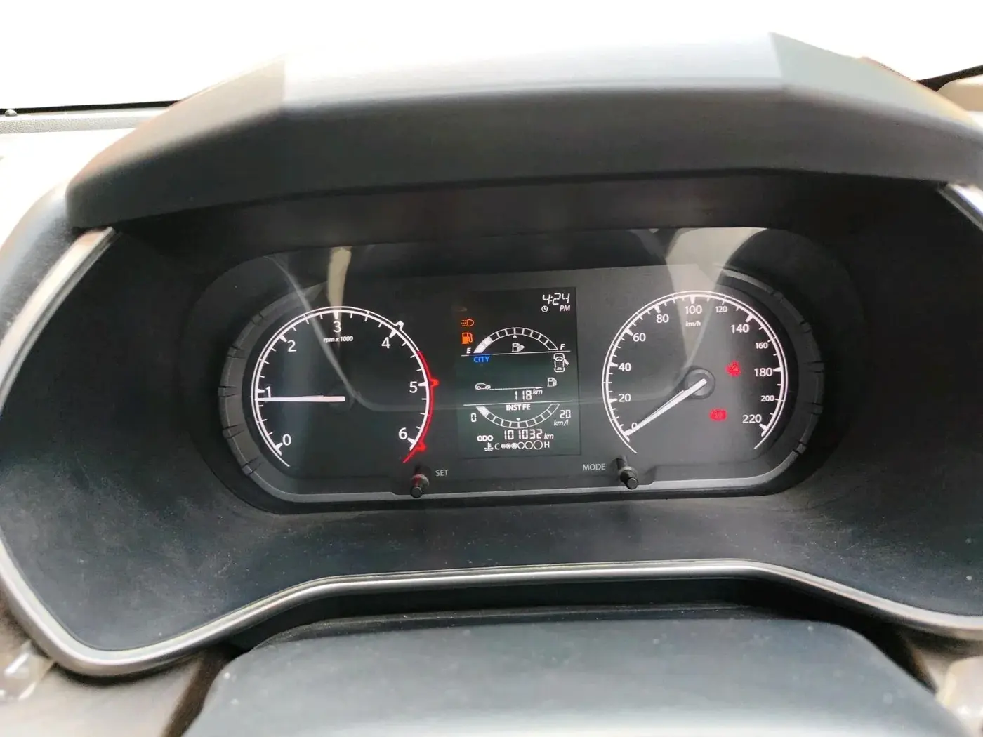 2019 Tata Harrier XT 2.0L KRYOTEC, Diesel, Manual, 1,01,032 km, interior