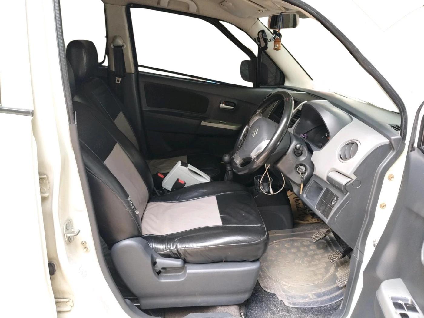 2012 Maruti Wagon R 1.0 LXI, Petrol, Manual, 70,247 km, interior