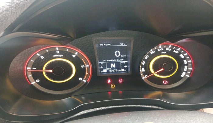 2022 Mahindra XUV300 W8 1.5 DIESEL, Diesel, Manual, 80,175 km, interior