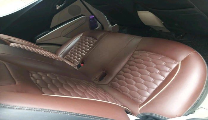 2022 Mahindra XUV300 W8 1.5 DIESEL, Diesel, Manual, 80,175 km, interior