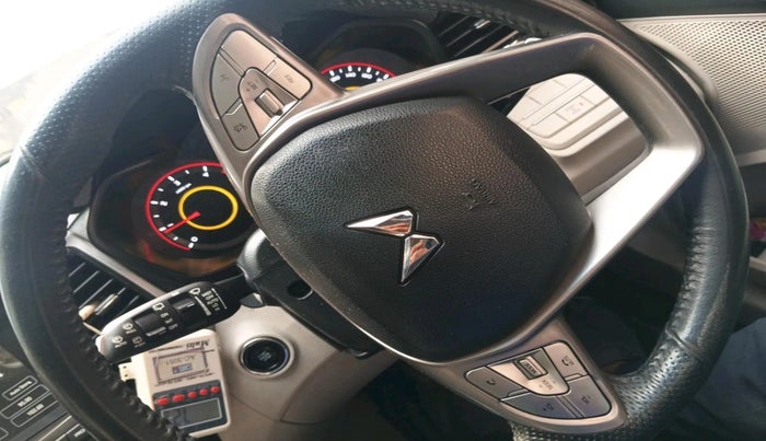 2022 Mahindra XUV300 W8 1.5 DIESEL, Diesel, Manual, 80,175 km, interior