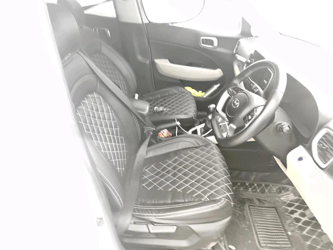 2022 Hyundai VENUE SX 1.2 PETROL, Petrol, Manual, 50,553 km, interior