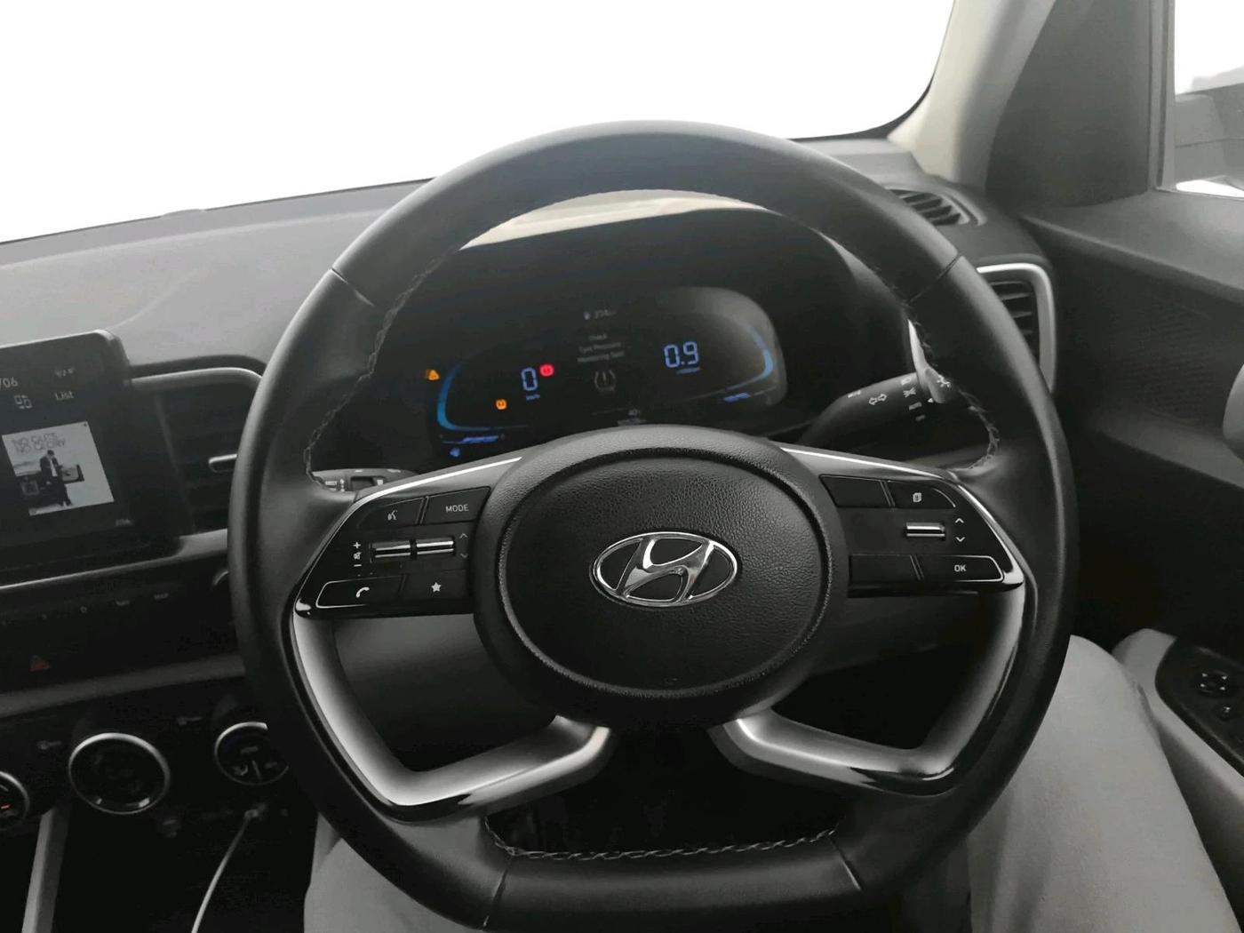 2022 Hyundai VENUE SX 1.2 PETROL, Petrol, Manual, 50,553 km, interior