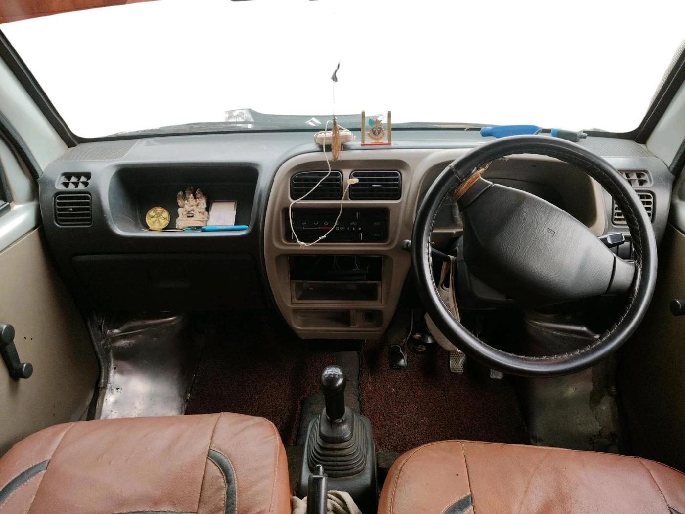 2013 Maruti Eeco 5 STR WITH A/C+HTR CNG, CNG, Manual, 3,68,414 km, interior