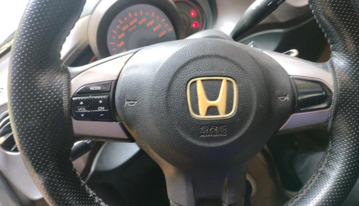 2013 Honda Amaze 1.2L I-VTEC VX, CNG, Manual, 1,21,121 km, interior