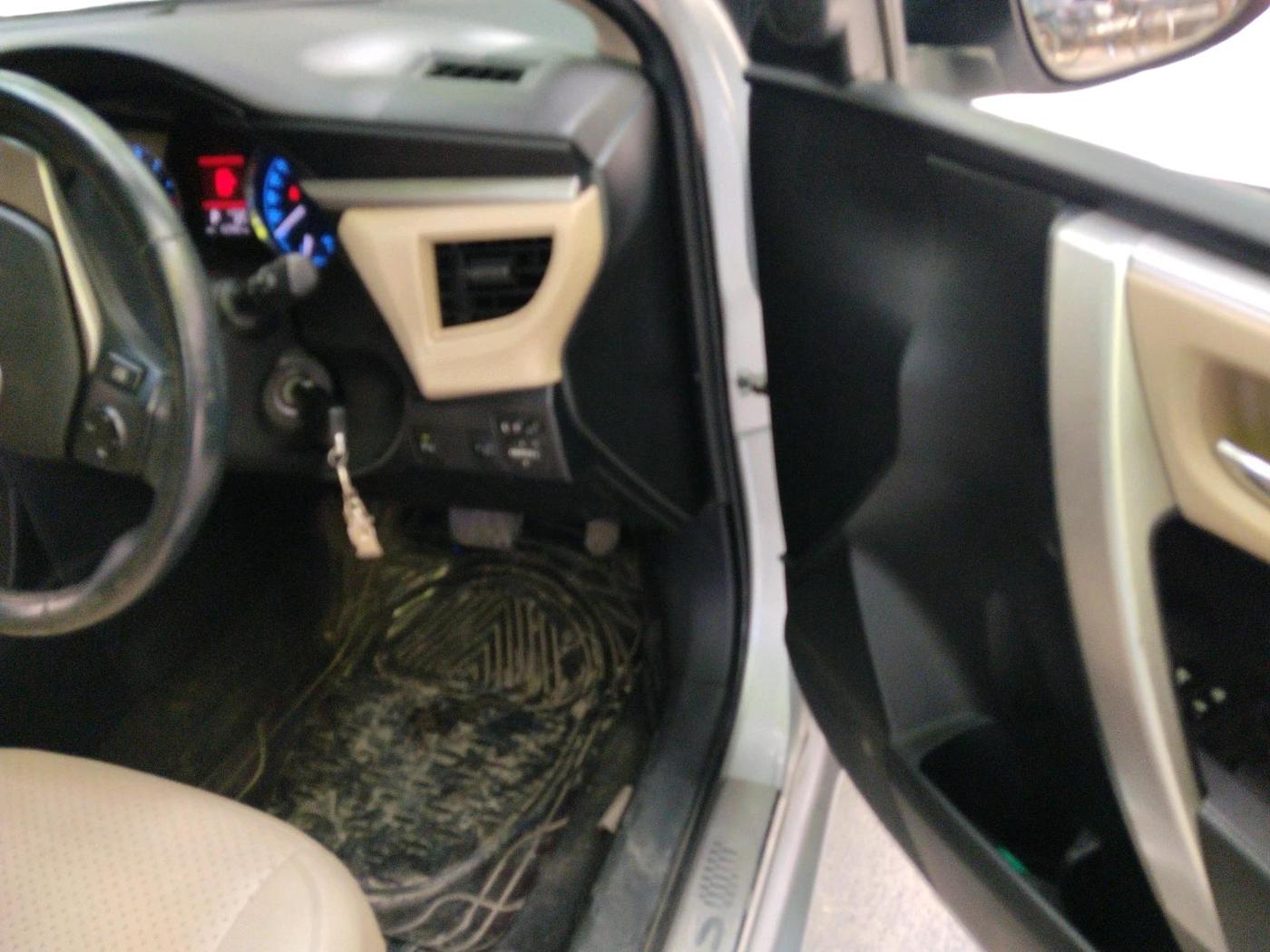 2014 Toyota Corolla Altis G CVT PETROL, Petrol, Automatic, 62,948 km, interior