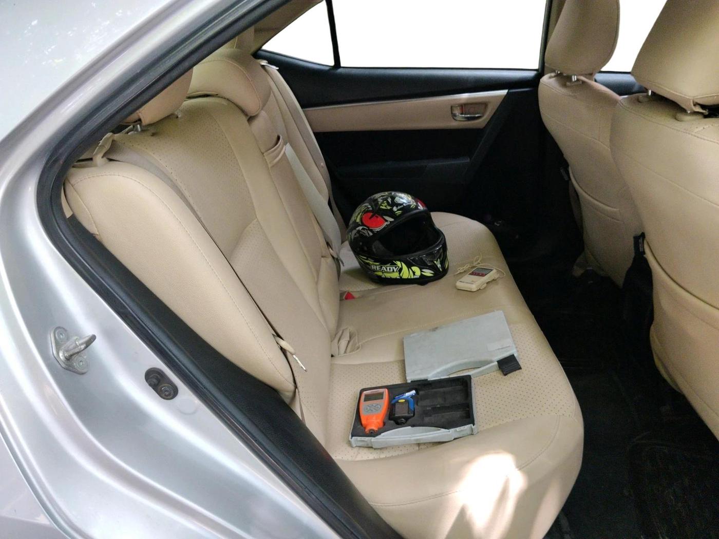 2014 Toyota Corolla Altis G CVT PETROL, Petrol, Automatic, 62,948 km, interior