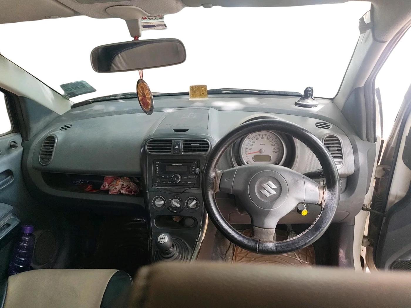 2013 Maruti Ritz LXI, CNG, Manual, 90,208 km, interior