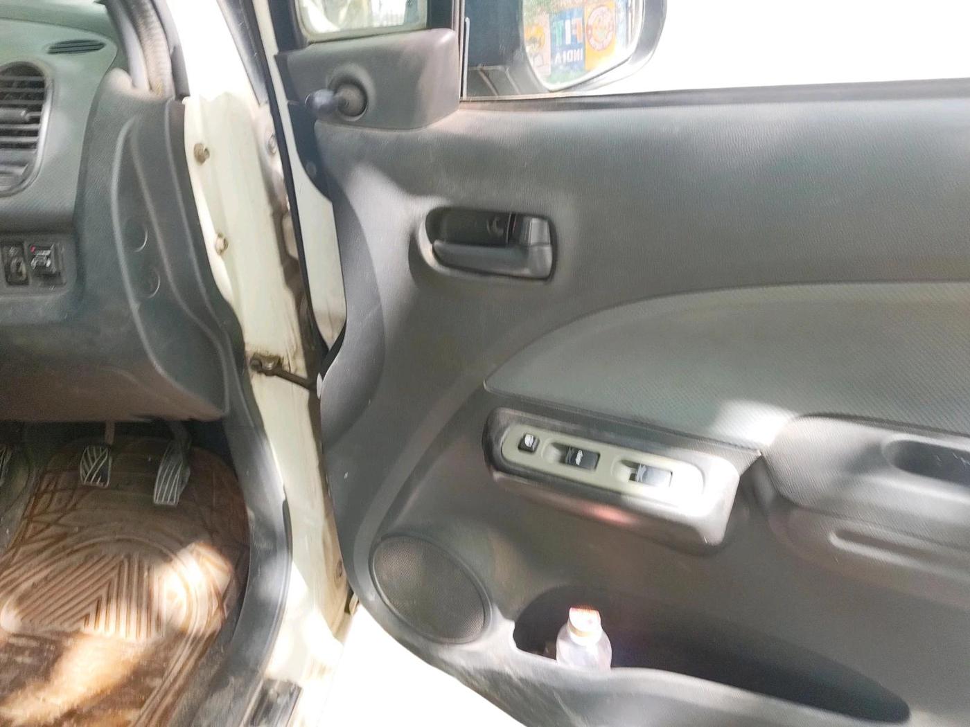 2013 Maruti Ritz LXI, CNG, Manual, 90,208 km, interior