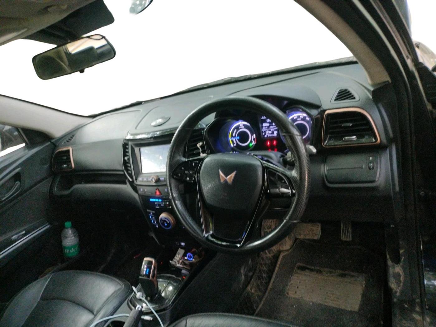 2023 Mahindra XUV400 EL 7.2 KW, Electric, Automatic, 97,097 km, interior