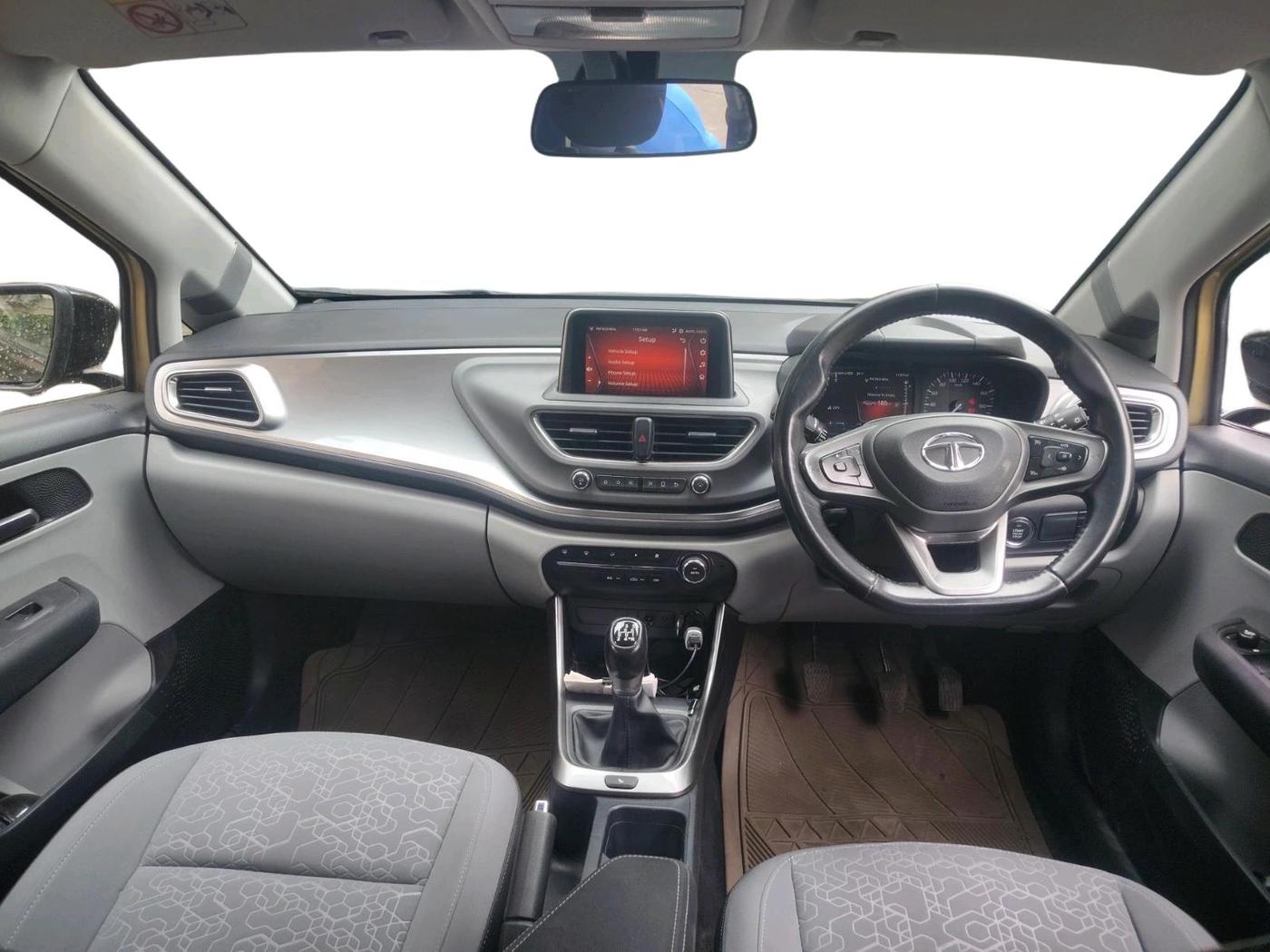 2020 Tata ALTROZ XZ PETROL, Petrol, Manual, 23,393 km, interior