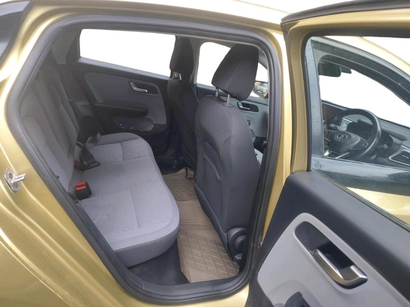 2020 Tata ALTROZ XZ PETROL, Petrol, Manual, 23,393 km, interior