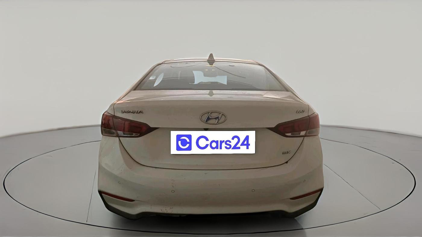 2017 Hyundai Verna 1.6 SX (O) CRDI MT, Diesel, Manual, 72,660 km, exterior