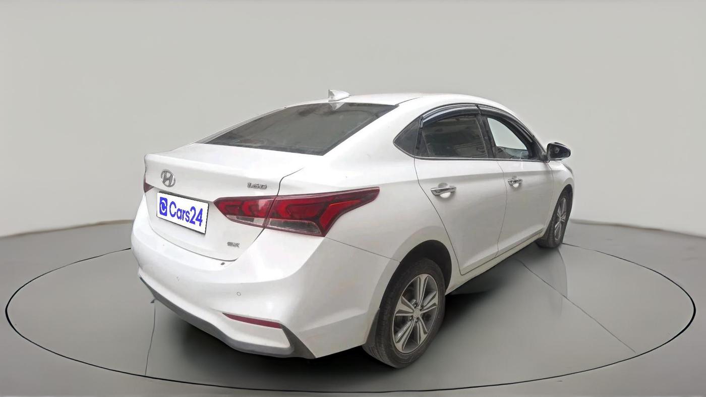2017 Hyundai Verna 1.6 SX (O) CRDI MT, Diesel, Manual, 72,660 km, exterior