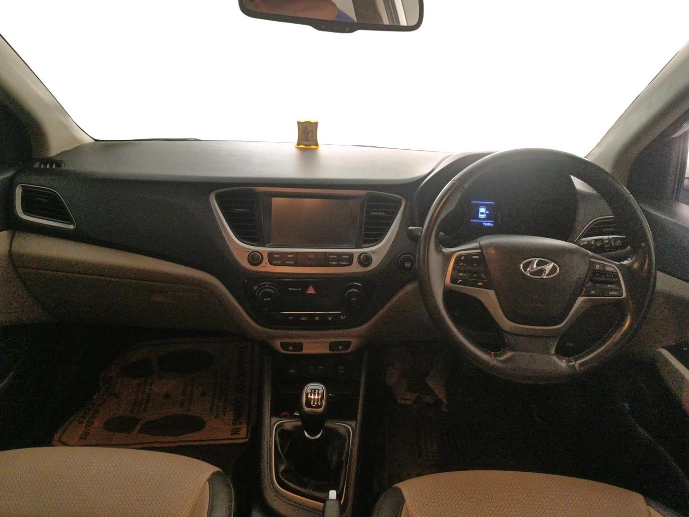 2017 Hyundai Verna 1.6 SX (O) CRDI MT, Diesel, Manual, 72,660 km, interior