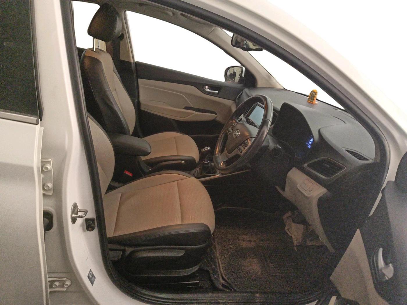 2017 Hyundai Verna 1.6 SX (O) CRDI MT, Diesel, Manual, 72,660 km, interior