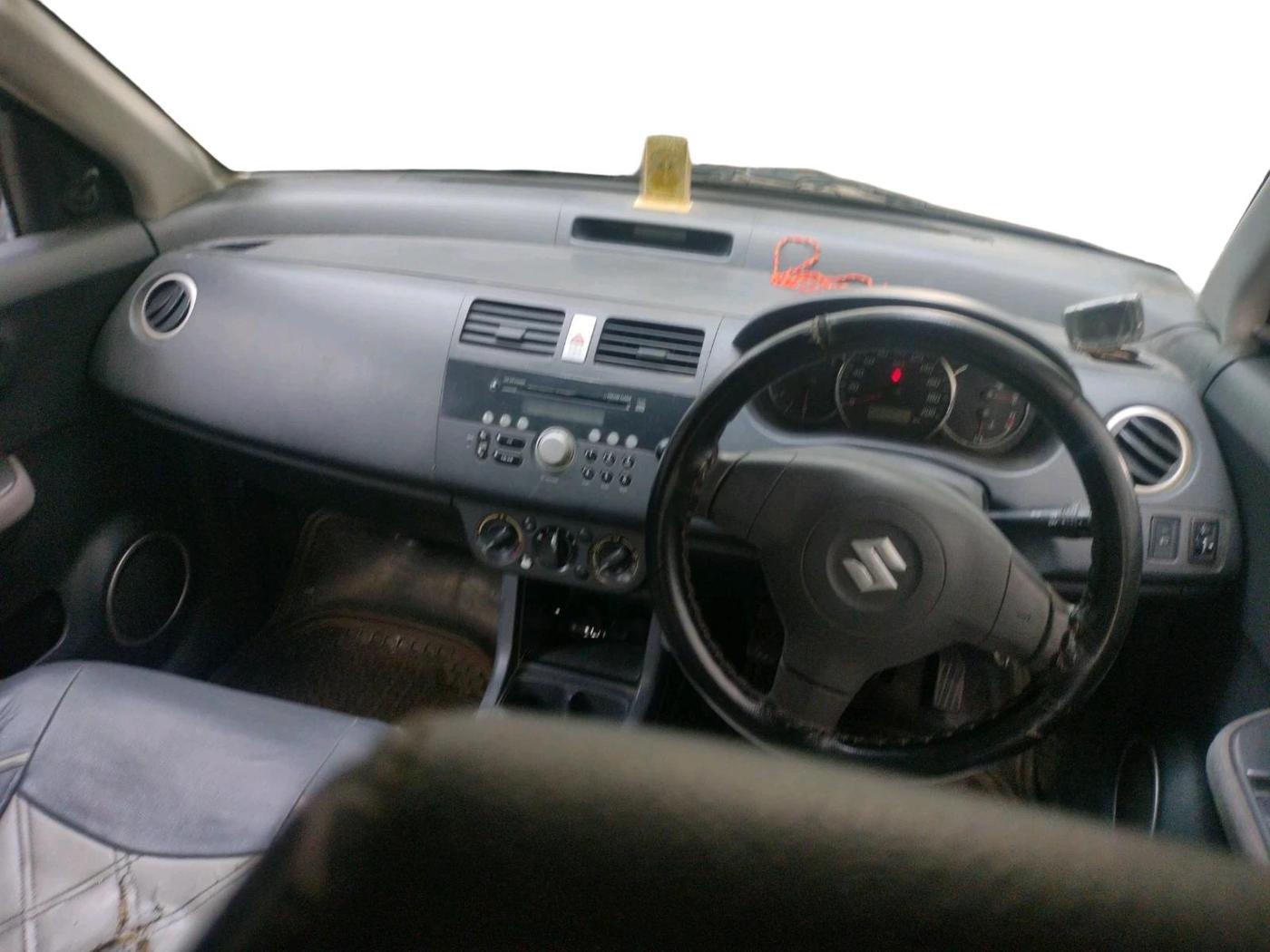 2011 Maruti Swift VXI, Petrol, Manual, 1,26,223 km, interior
