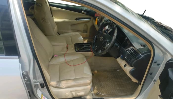 2016 Toyota Camry HYBRID, Hybrid, Automatic, 1,71,907 km, interior