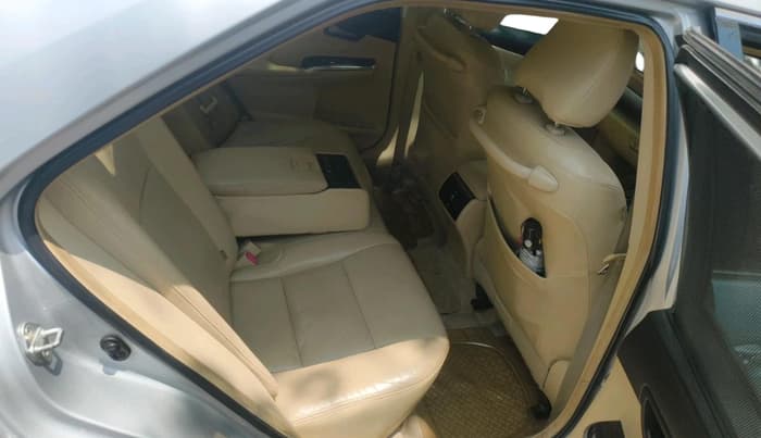 2016 Toyota Camry HYBRID, Hybrid, Automatic, 1,71,907 km, interior