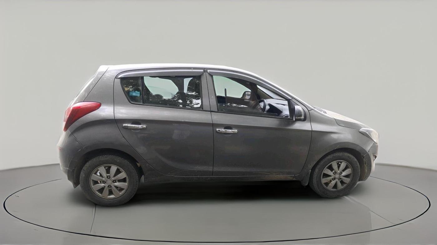 2013 Hyundai i20 SPORTZ 1.2, CNG, Manual, 1,28,335 km, exterior
